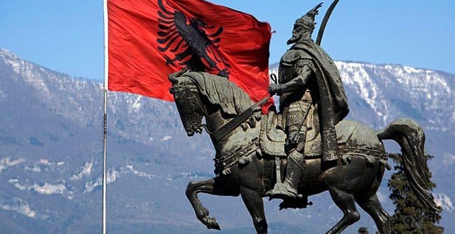 550-vjetori i vdekjes, Kisha Katolike mban meshë për Skënderbeun