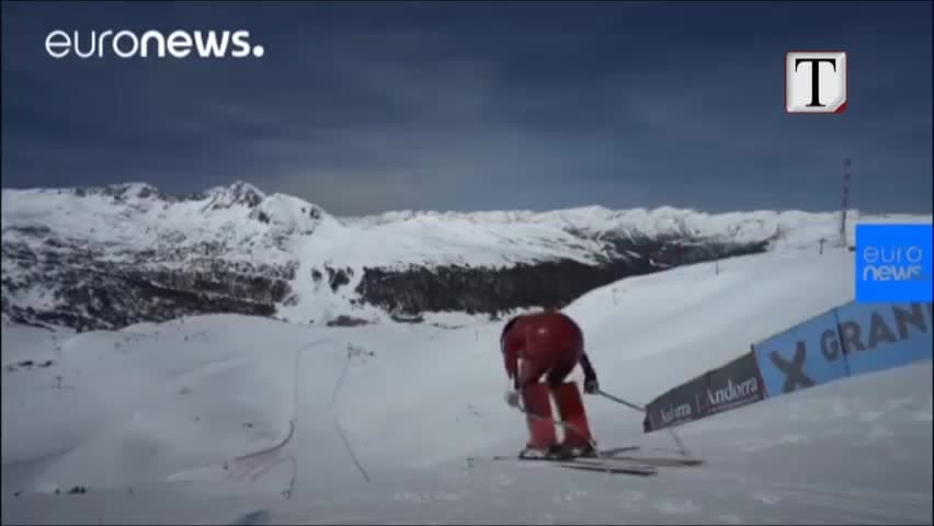 Skiatorët sfidojnë malin me 200 km në orë (VIDEO)