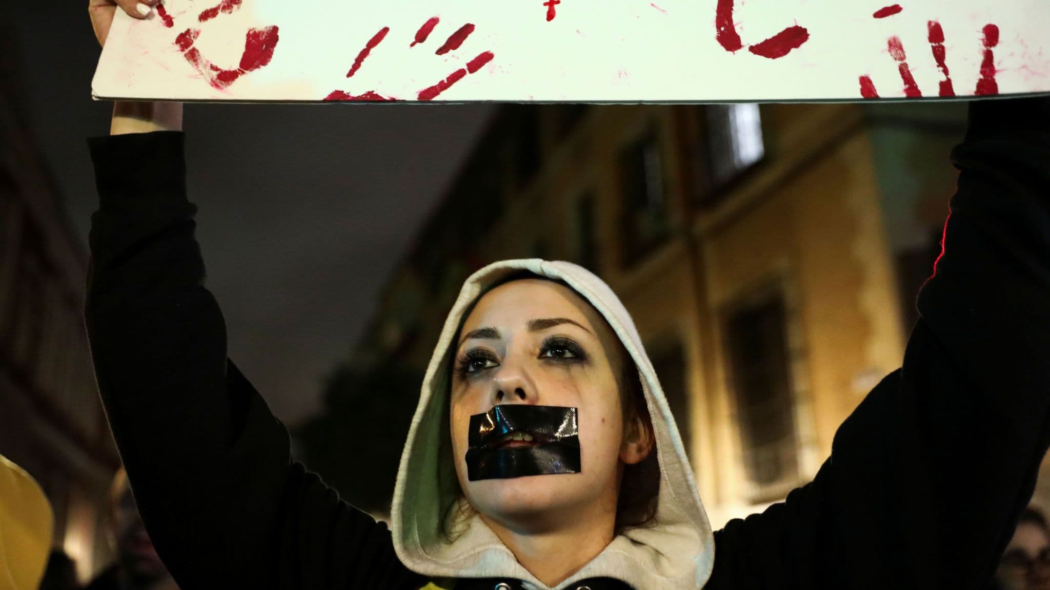 Protesta në Spanjë/ Kërkohet ndryshimi i ligjit për abuzimin seksual