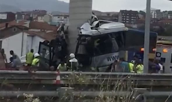 Autobusi përplaset me shtyllën e mbikalimit në Spanjë, 5 të vdekur, 17 të plagosur