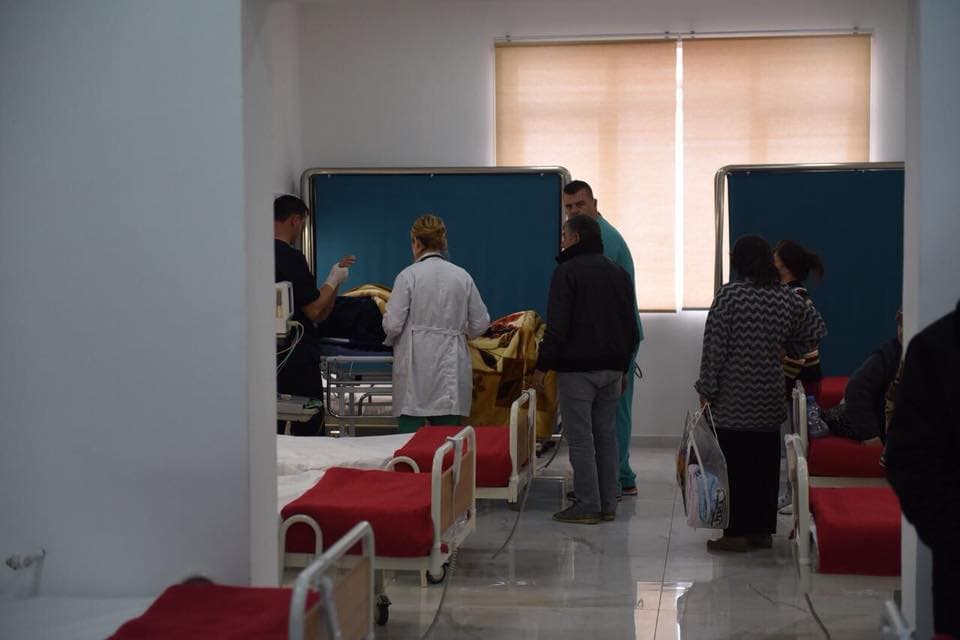 39 të helmuar në tre dasma, AKU mbyll restorantin (VIDEO)
