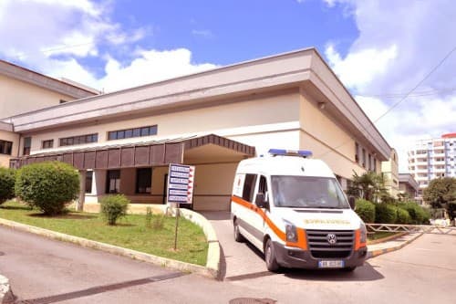 Vogëlushja 7 vjeçe vdes në spitalin e Durrësit, mjekët dyshojnë për grip toksik