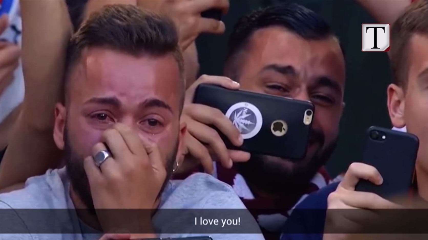 Momentet më emocionuese në futboll (VIDEO)