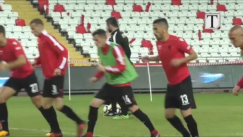 Krisitan Panuçi piketon zëvendësuesin e Agollit (VIDEO)