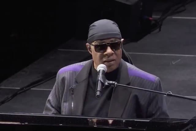 Stevie Wonder: Bota po verbohet