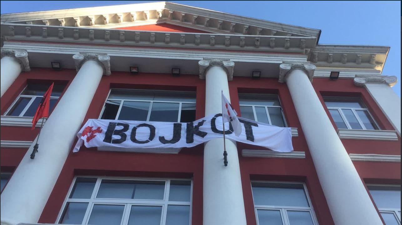 Studentët rinisin protestat: Nuk tërhiqemi nga kërkesat, të shfuqizohet ligji (VIDEO)
