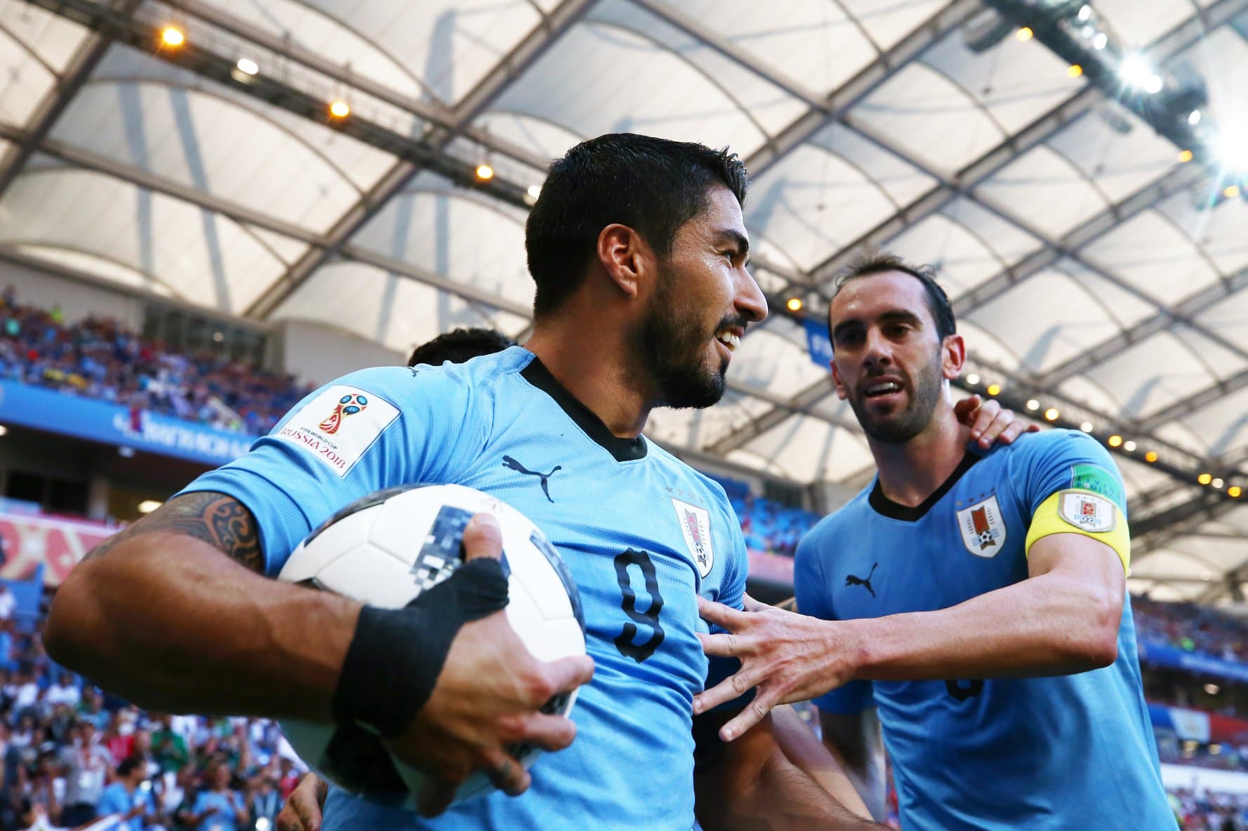 Uruguai pret biletën për në fazën tjetër, Suarez vendos ndeshjen ndaj Arabisë Saudite (VIDEO)