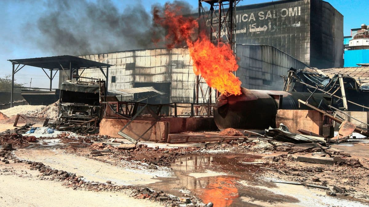Sudan, 23 të vdekur nga djegia e fabrikës