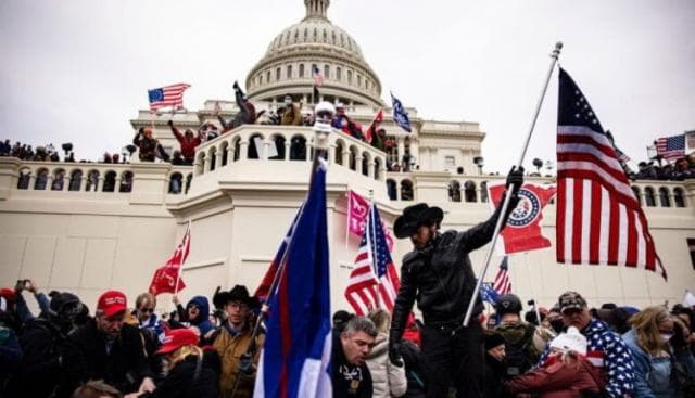 Sulmuan Capitol Hill, protestuesit humbën vendin e punës
