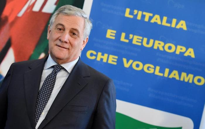 Tajani refuzon Berluskonin: Dua të mbetem president i Parlamentit Europian
