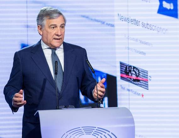 Tajani: Dalja e Italisë nga Eurozona do të ishte një budallallëk