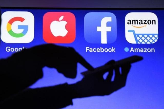 Taksa e internetit, del në horizont një “thyerje” SHBA-Europë