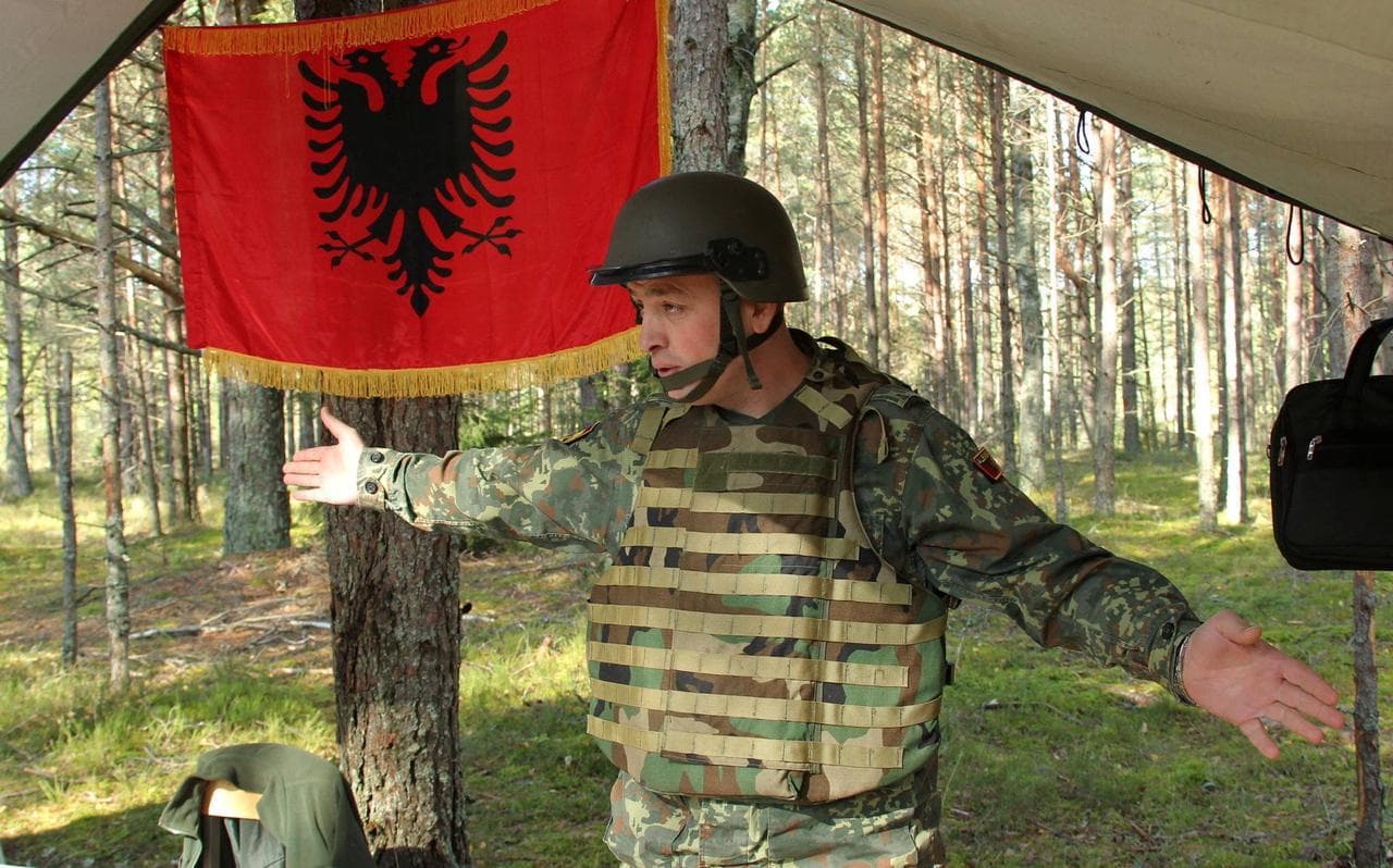 Humbja e majorit Klodian Tanushi: Reagojnë figura të rëndësishme shtetërore të Shqipërisë dhe Latvias