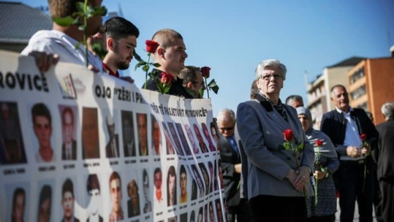 20 vjet pas luftës/ Kosova shënon Ditën e të Pagjeturve