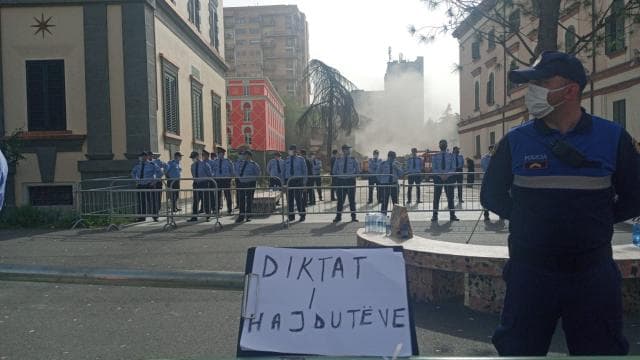 Aleanca për Mbrojtjen e Teatrit: Qëndresa vijon, qytetarët të na bashkohen