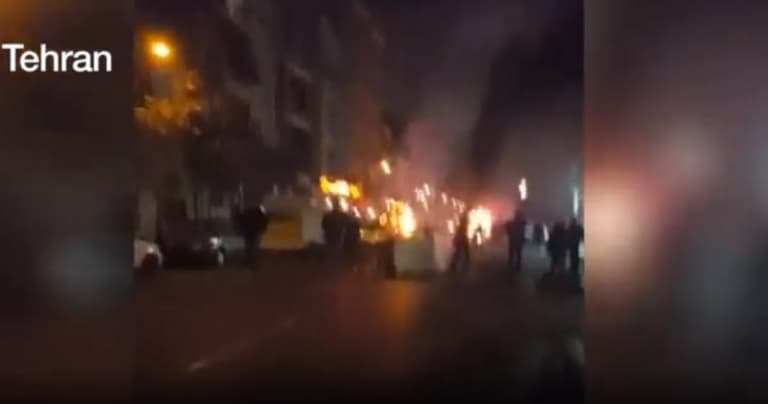 Përshkallëzohen protestat antiqeveritare në Iran (VIDEO)