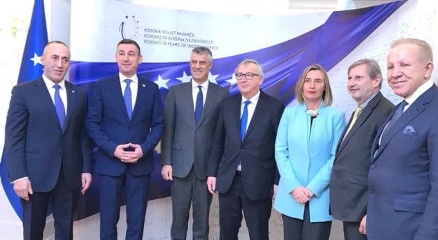 Juncker mesazh të qartë politikanëve në Kosovë: Ratifikimi i demarkacionit, hap kyç për liberalizimin (VIDEO)