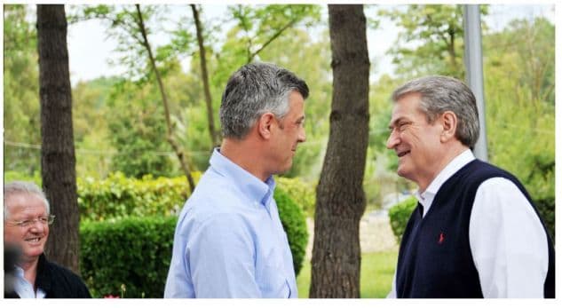 Thaçi i përgjigjet Berishës: Furnizove armët e Millosheviçit e strehove Arkanin, s’na duhen këshillat e tua