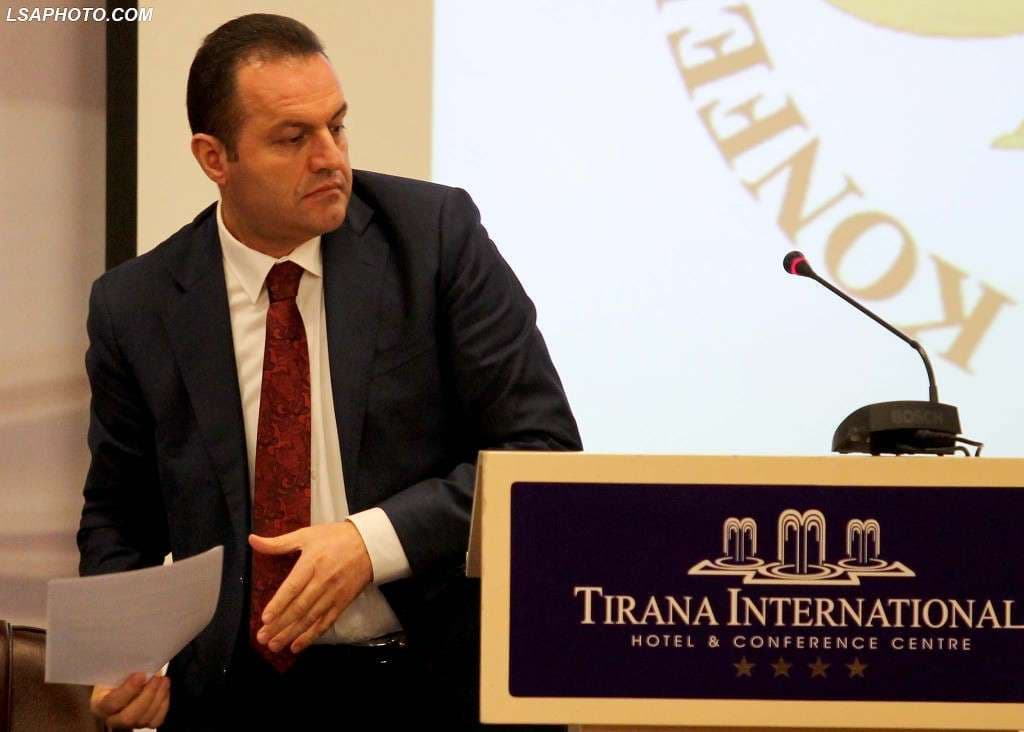 Ish-kryeprokurori Adriatik Llalla nën hetim, i sekuestrohet 1 mld lekë pasuri