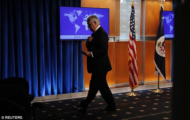Rex Tillerson reagon pas shkarkimit, i falenderon të gjithë përveç presidentit Trump (VIDEO)