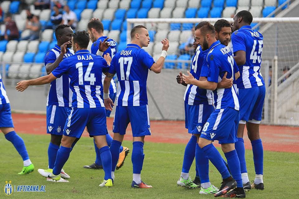 Futboll, luftë e fortë për mbijetesë (VIDEO)
