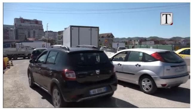 Trafik i rënduar te rrethrrotullimi “Shqiponja” (VIDEO)