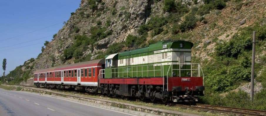 Nis faza e dytë e tenderit për rehabilitimin e hekurudhës Tiranë-Durrës