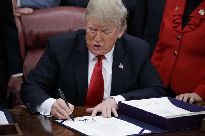 Trump nuk heq dorë nga muri me Meksikën: Vetëm ai e bën punën tamam