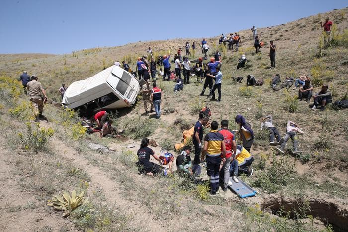 Tunizi, 22 të vdekur në një aksident automobilistik