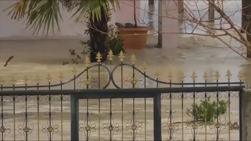 Tërhiqen ujrat, del në pah dëmi i shkaktuar (VIDEO)