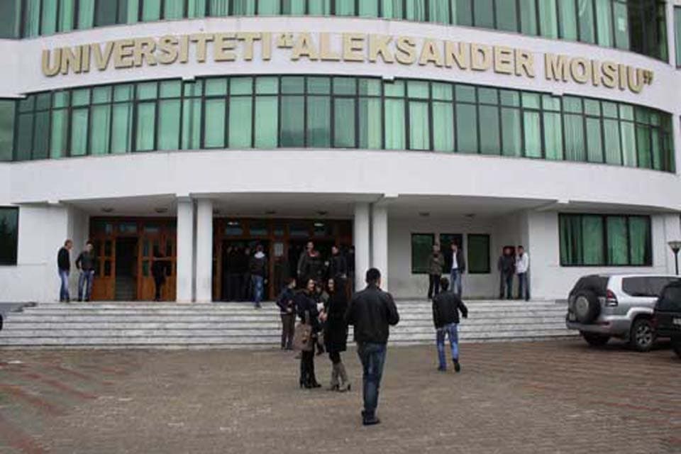 Pasojat e tërmetit/ Universiteti i Durrësit pezullon mësimin deri në 6 dhjetor: Godinat pa probleme, stafi vijon punën