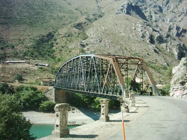 Gjendet 17 vjeçari i mbytur në lumin Vjosë, në grykën e Këlcyrës