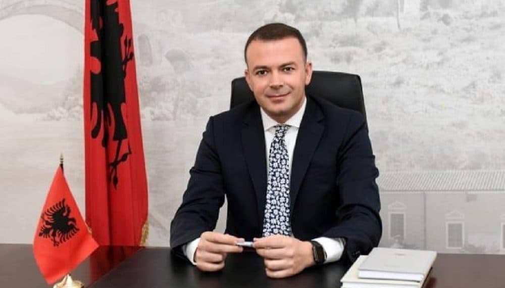 PD-ja e akuzoi, kryebashkiaku i Shkodrës Valdrin Pjetri: S’jam dënuar (VIDEO)