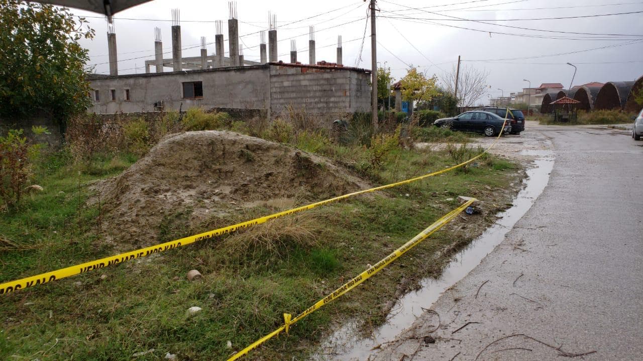 U gjet i vdekur në rrugë/ Policia: 34-vjeçari është vrarë