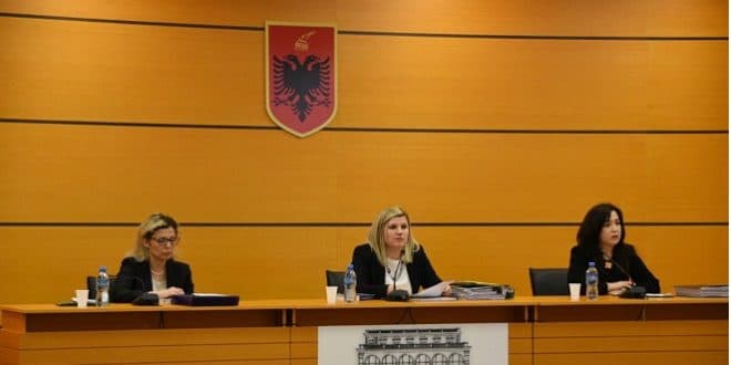     Fshehu pasurinë/ Kryegjyqtari i Kukësit rrezikon shkarkimin nga KPK