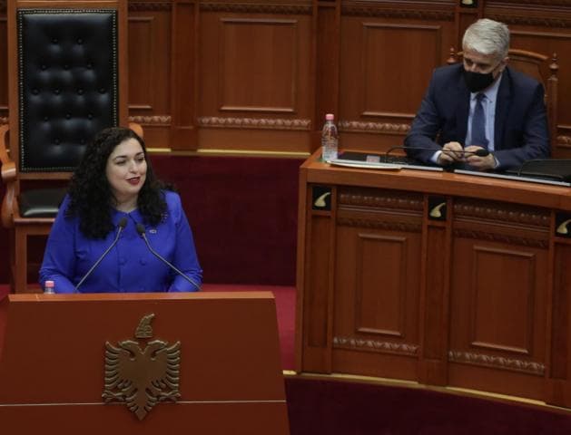  Osmani në Kuvend: Kosova nuk ka nevojë për tra të vendosur nga Shqipëria (VIDEO)