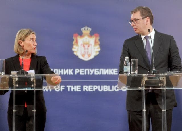 Vuçiç takon Mogherinin në Beograd: Kur të vini te çështja e Kosovës, kemi shumë gjëra për të thënë