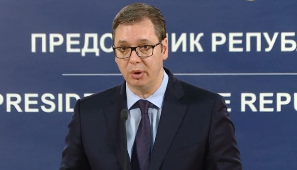 Vuçiç: Kisha nuk mund të përzihet në vendimin për Kosovën