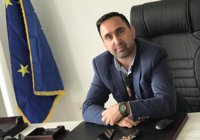 Humb jetën nga Covid-19 specialisti 40-vjeçar i drejtorisë arsimore në Tiranë