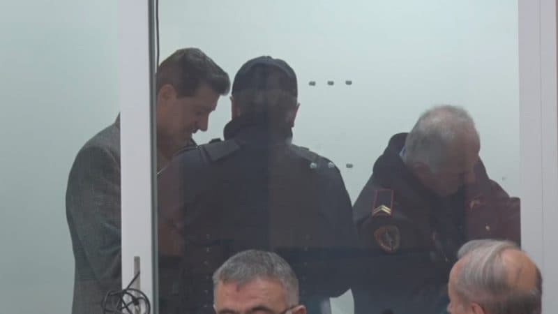 Gjykata ndryshon masën e sigurisë për Dashamir Xhikën, ish-drejtori i ARRSH kthehet në shtëpi