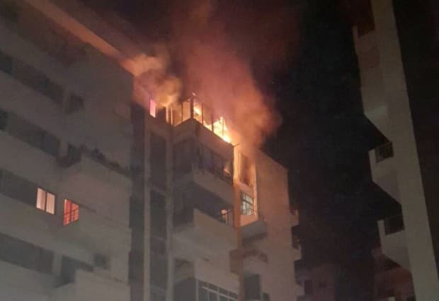 Zjarr në një banesë në Tiranë, vetëm dëme materiale