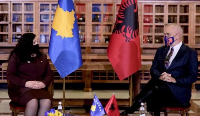 Takimi me Vjosa Osmanin, Rama e përcjell me tre foto