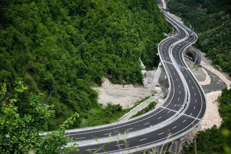 Përurohet autostrada “Arbën Xhaferri” (FOTO/ VIDEO)