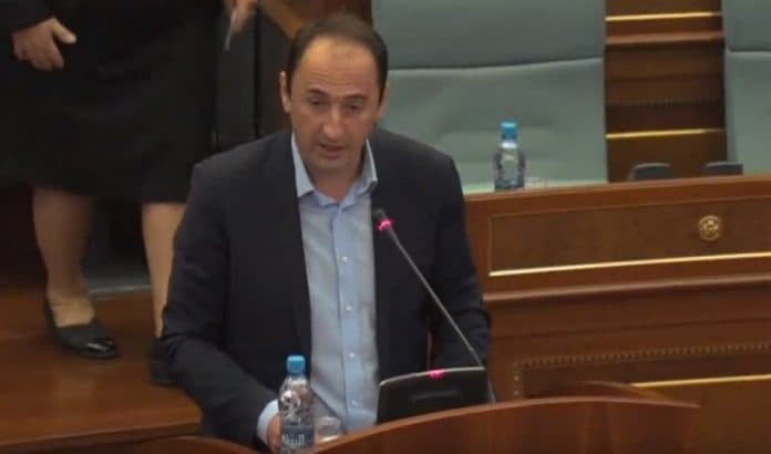 Ministri i qeverisë Kurti 2, Liburn Aliu, me aktakuzë për keqpërdorim detyre