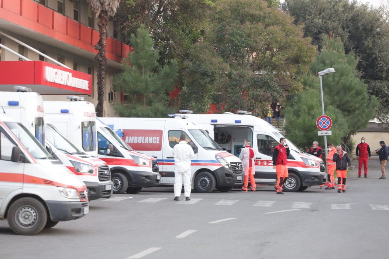 Gjashtë humbje jete dhe 285 raste të reja nga koronavirusi në 24 orë në vend