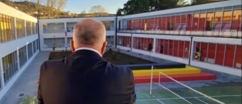 Video/ Rama: Shqipëria dhe fëmijët e ardhmja jonë, si një diell i vetëm