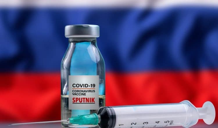 Serbia i dhuron Maqedonisë së Veriut 20 mijë vaksina ruse