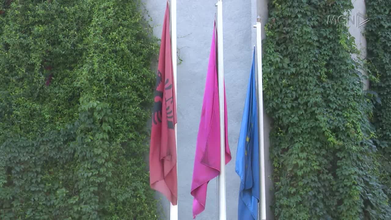 Rama porosi për të pranuar gabimet (VIDEO)
