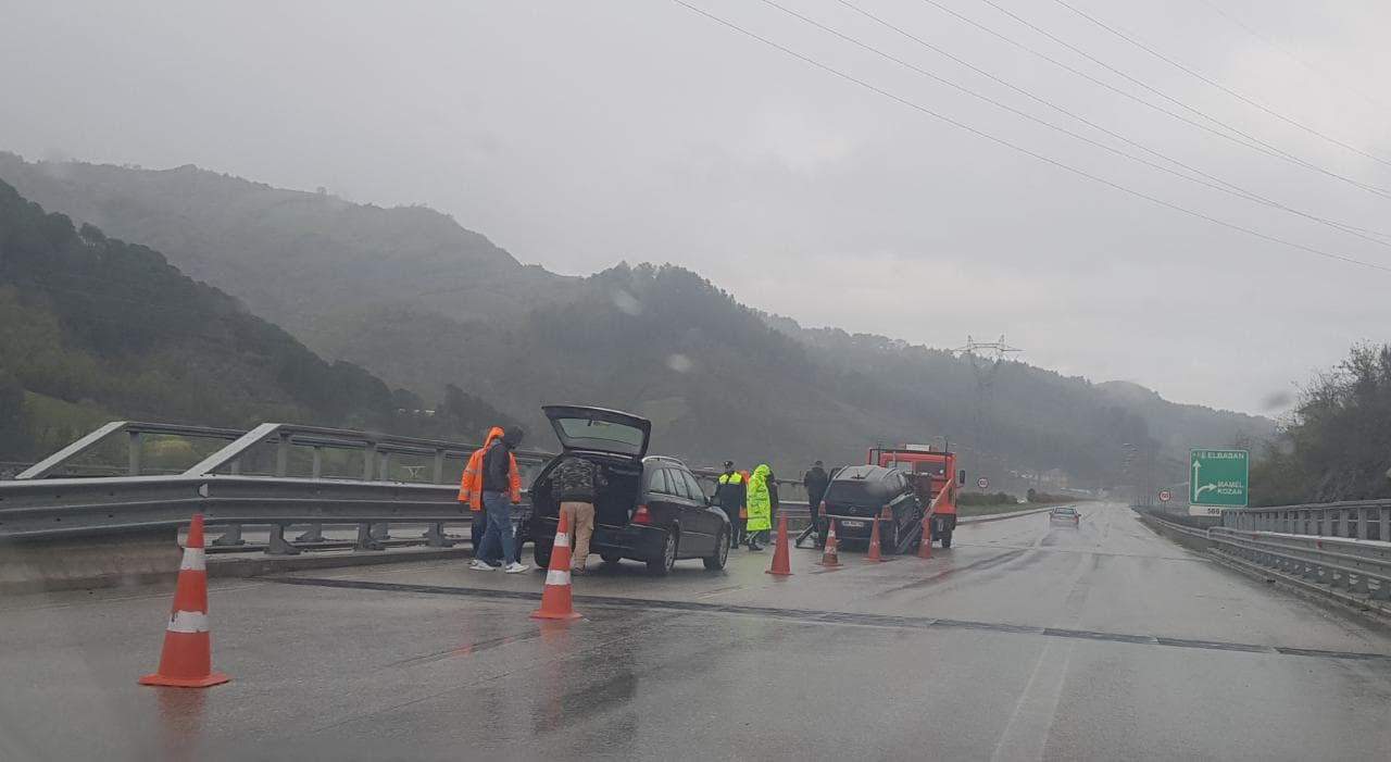 Aksident në aksin Elbasan-Tiranë