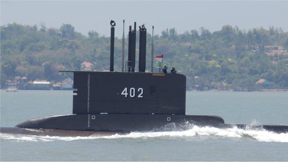 Me 53 persona në bord, zhduket nëndetësja indoneziane